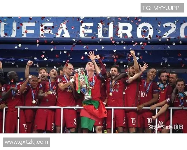 世界足坛巨星联手演绎辉煌传奇 谁是未来的足球之王