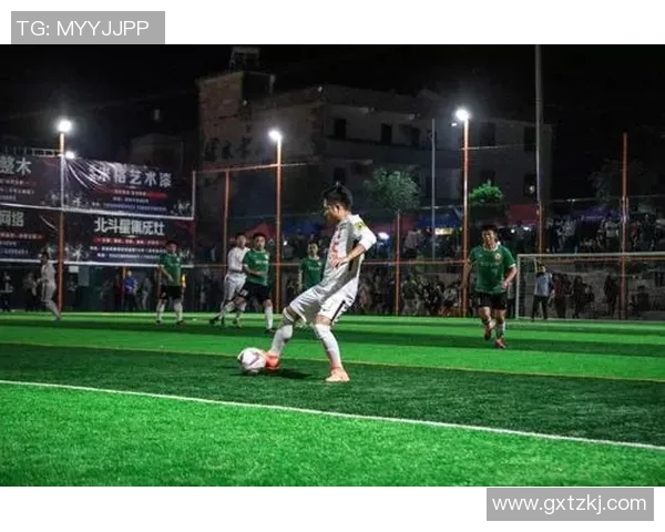 浙江足球星闪耀绿茵场展现拼搏精神引领团队不断迈向新辉煌