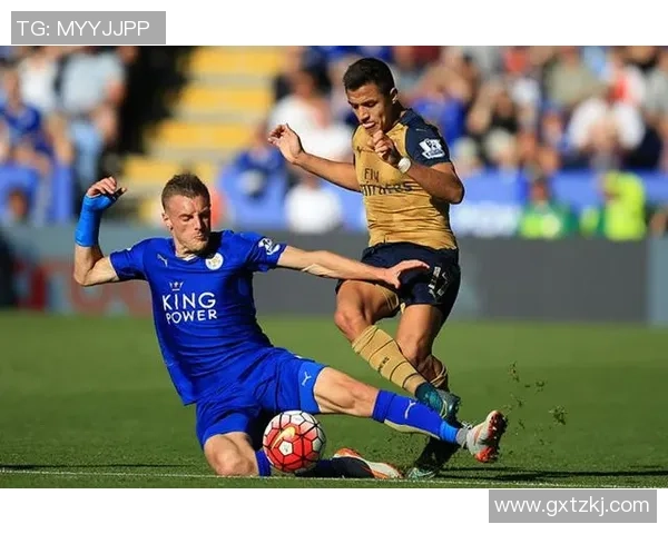 足球球星炫技瞬间揭秘 技巧与激情的完美碰撞展现无与伦比的足球魅力