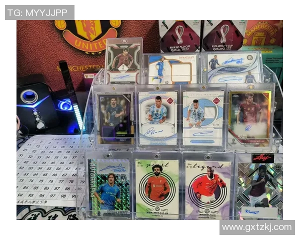 足球球星卡夜光版收藏价值与观赏体验深度解析 足球球星卡夜光版收藏价值与观赏体验深度解析