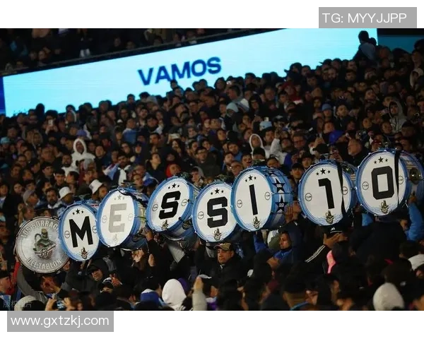 阿圭罗退役后首场足球友谊赛引爆球迷热情重返赛场展现球王风采 阿圭罗退役后首场足球友谊赛引爆球迷热情重返赛场展现球王风采